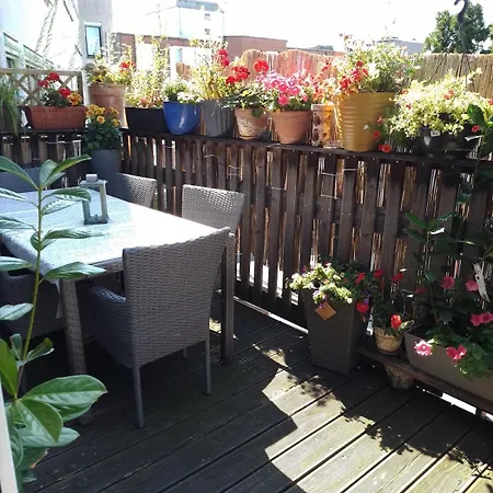 Penthousewohnung 120 Qm Innenstadt+ Dachterrasse Apartmán
